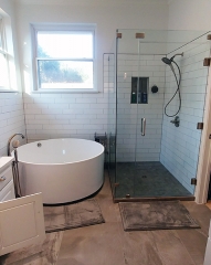 Crossroads-Showers-and-Tubs-Casanova Plumbing-5_w600